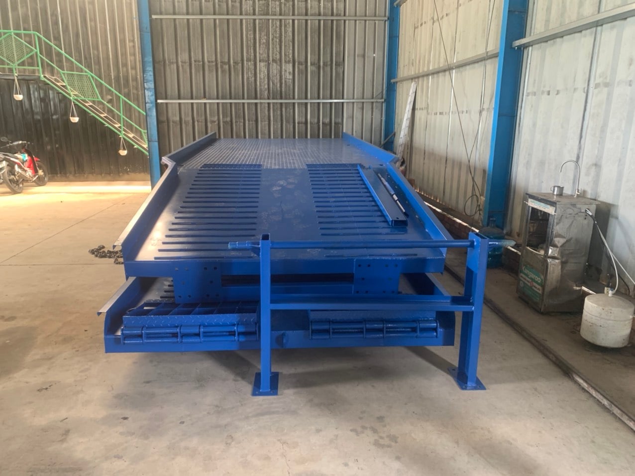 Sample 2 (dock ramp).jpg